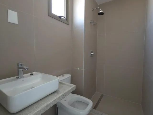 Imagem 10: Vendo Luxuoso 3 Suítes no Corredor da Vitória