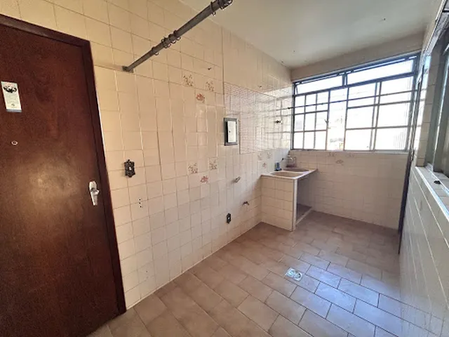 Imagem 12: Apartamento com 3 Dormitórios À Venda, 180 M² por R$ 420.000,00 - Centro - Patos de Minas/Mg