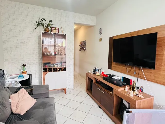 Imagem 3: Casa Duplex à Venda no Bairro Amanda