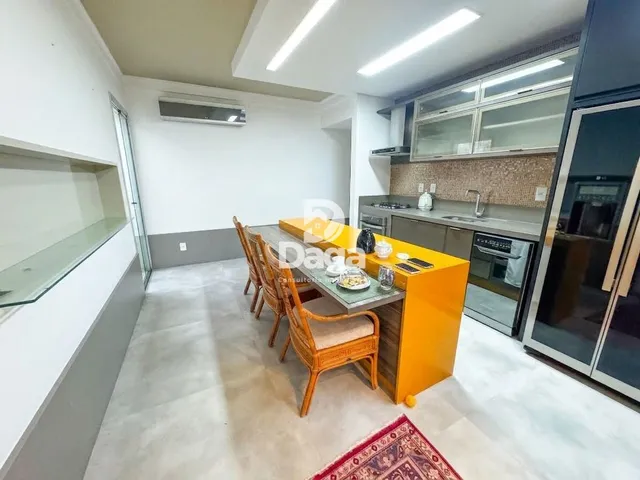 Imagem 3: Apartamento na Trindade - 2 dormitórios, sendo 2 suites - Florianópolis/SC