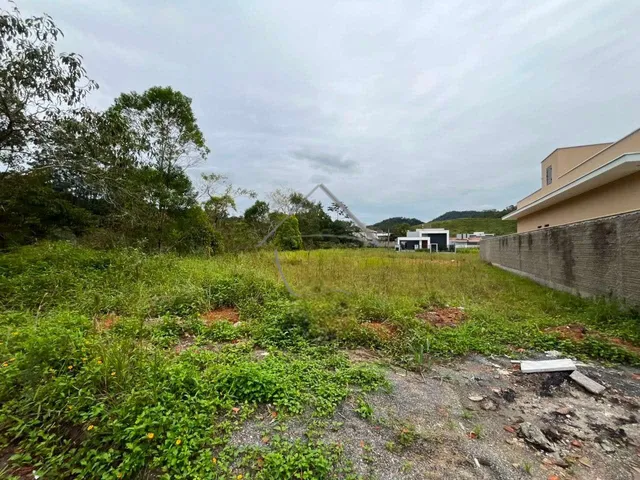 Imagem: Terreno com 334 M² à Venda - Três Rios