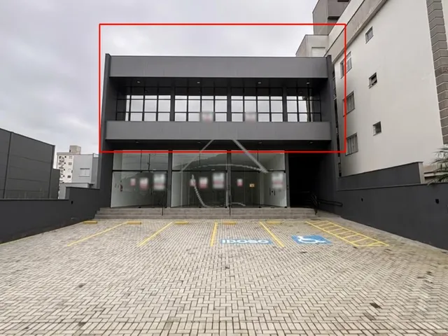 Imagem: AMPLA SALA COMERCIAL PARA LOCAÇÃO NO BAIRRO