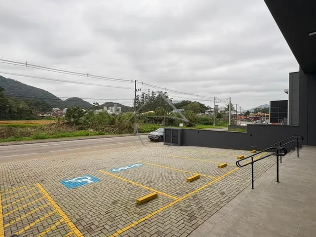 Imagem 3: AMPLA SALA COMERCIAL PARA LOCAÇÃO NO BAIRRO AMIZADE, JARAGUÁ DO SUL
