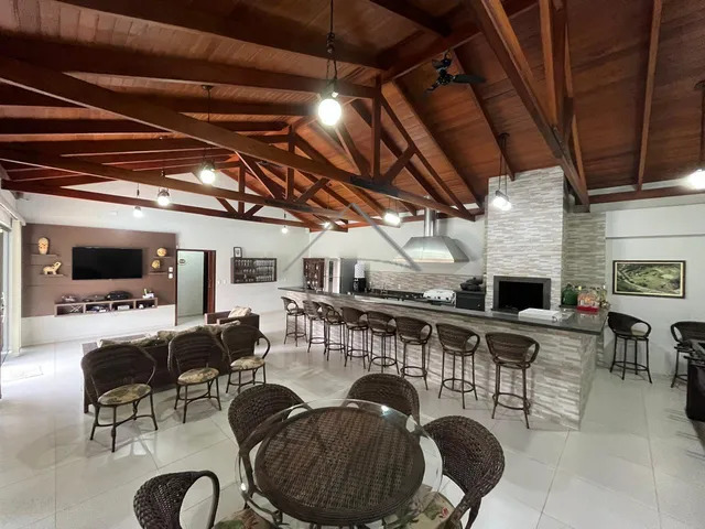Imagem 15: Casa mobiliada e equipada disponível para locação, bairro Barra do Rio Cerro