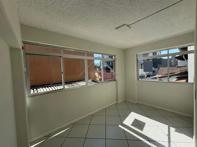 Imagem 2: Casa Comercial com 5 dormitórios para locação, JARAGUA DO SUL - SC