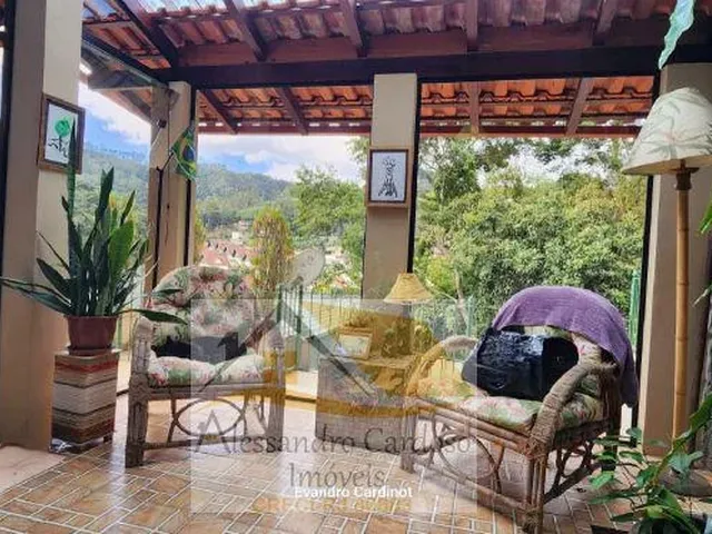 Imagem 3: Casa à venda em Nova Friburgo, Braunes, com 10 quartos, 550m²
