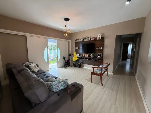 Imagem 10: Casa com 03 dormitórios sendo uma suíte à venda em Timbó