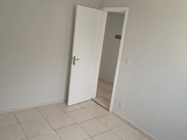 Imagem 7: DELGADO aluga APARTAMENTO com 2 quartos em CONDOMÍNIO FECHADO, em Venda das Pedras