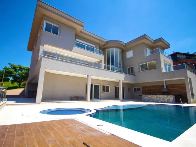 Imagem 1: Ester Imóveis Negócios Imobiliários Ltda Creci: 36089-J, Vende: Casa de Alto Padrão a Venda no Tamboré 1