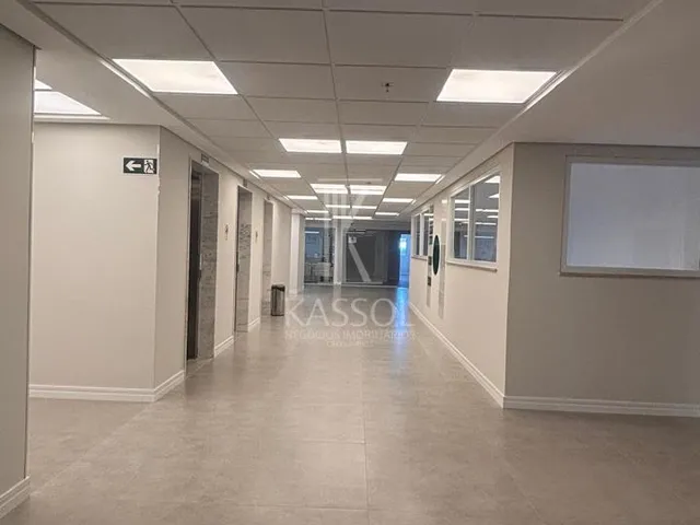 Imagem 3: Sala no Dom Medical Center com área total de 103,24 m², sendo 41,59 m² privativos