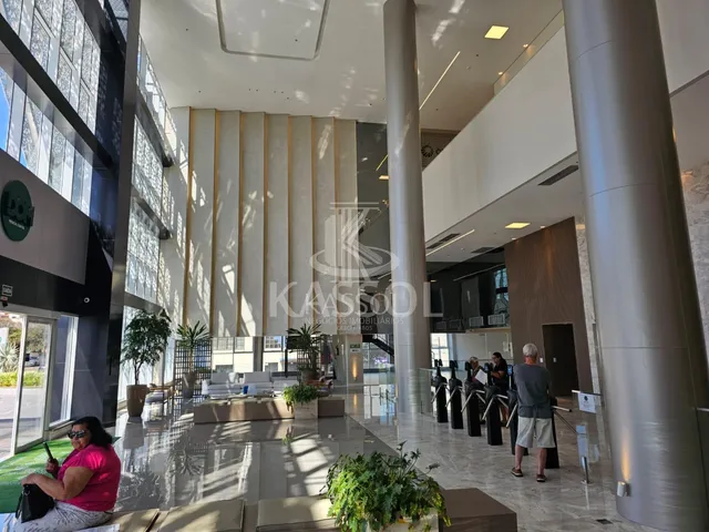 Imagem: Sala no Dom Medical Center com área total
