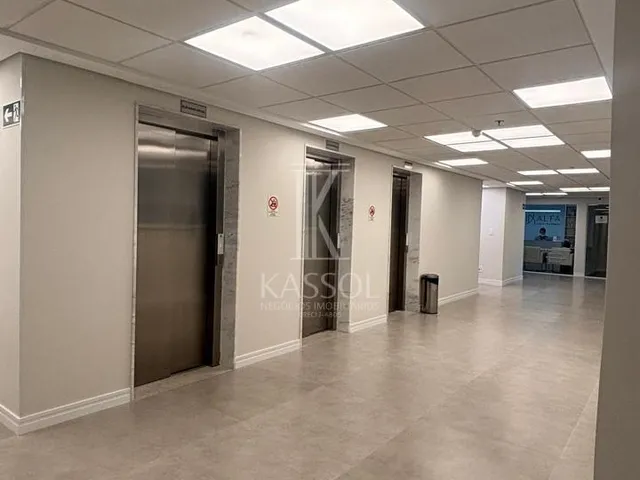 Imagem 2: Sala no Dom Medical Center com área total de 103,24 m², sendo 41,59 m² privativos