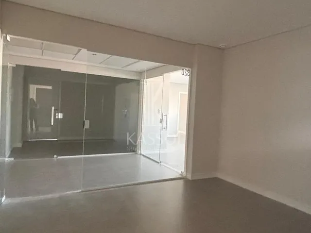 Imagem 6: Sala no Dom Medical Center com área total de 103,24 m², sendo 41,59 m² privativos