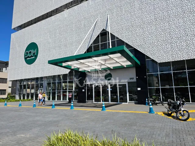 Imagem: Sala no Dom Medical Center com área total