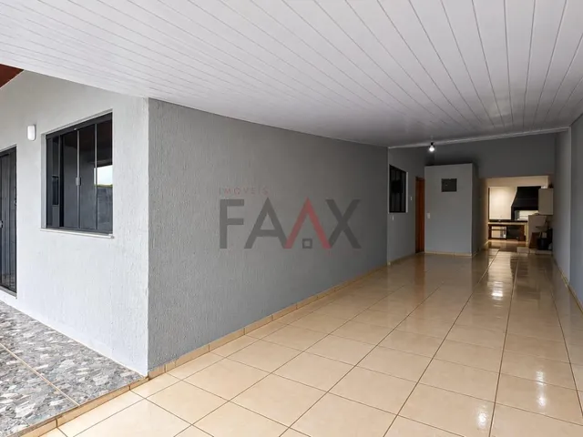Imagem: Casa à Venda com 3 Quartos, Garagem e Churrasqueira