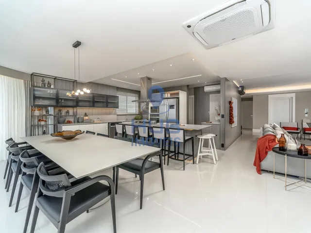 Imagem 2: Apartamento com 4 Dormitórios À Venda Sendo 4 Suítes, 237.0 M² por - R$ 13.500.000,00 - Centro - Bal. Camboriú/Sc