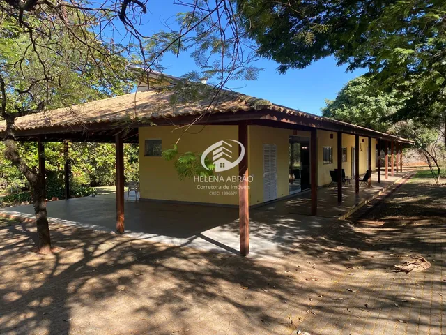 Imagem: A fazenda possui 5 Dormitórios, 5 Suítes, 7 Banheiros, 10