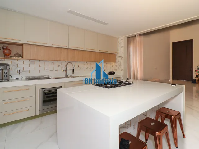 Imagem 8: Casa Alto Padrão 4 Quartos Suíte 4 Vagas Vespasiano