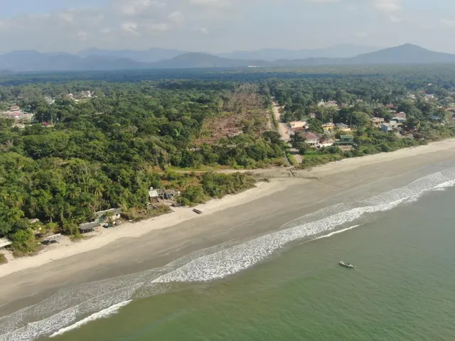 Imagem 5: Terreno à venda em Itapoá-SC, bairro Pontal, 360,24 m² de área disponível!