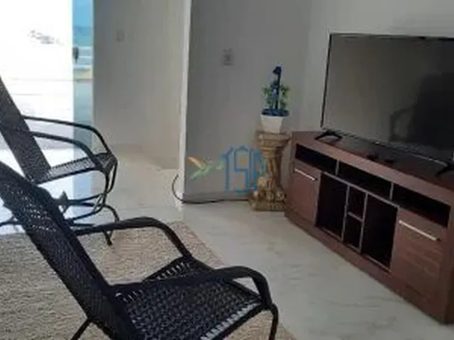 Imagem 2: CASA BEIRA-MAR EM EXTREMOZ COM 2 ANDARES E 5 QUARTOS