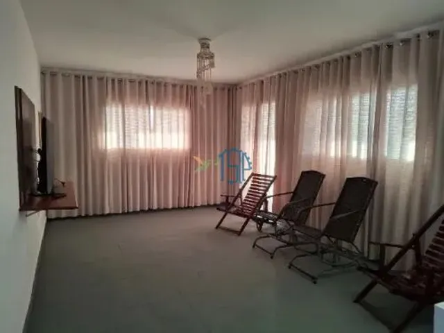 Imagem 10: CASA BEIRA-MAR EM EXTREMOZ COM 2 ANDARES E 5 QUARTOS
