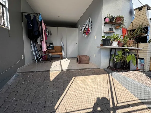Imagem 3: Sobrado à venda no bairro Nossa Senhora das Graças - Caxias do Sul/RS