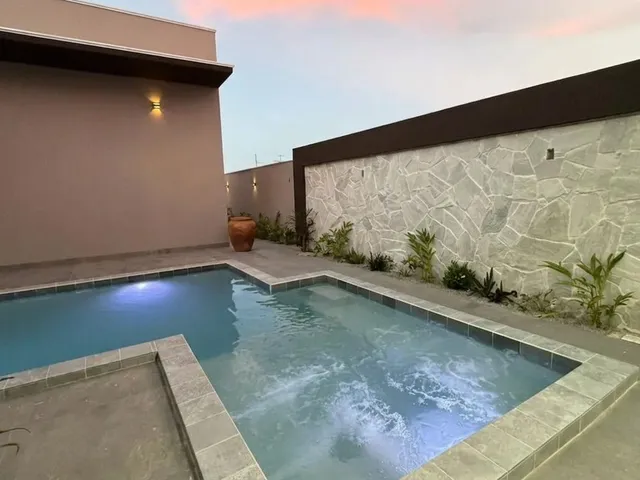 Imagem 12: Casa de Alto Padrão com 4 Quartos (2 Suítes) à Venda no Condomínio Solare –