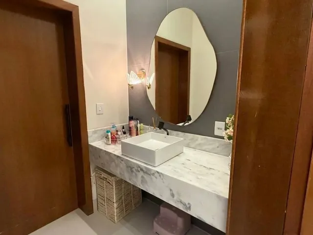 Imagem 9: Casa de Alto Padrão com 4 Quartos (2 Suítes) à Venda no Condomínio Solare –