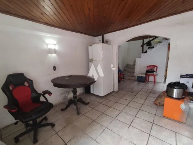 Imagem 6: Casa na Encruzilhada com 4 Quartos Sendo 1 Suíte