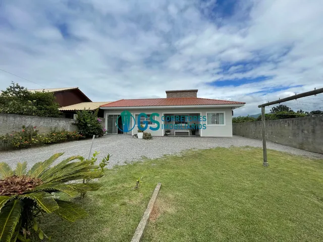 Imagem: Casa com Três Quartos na Pinheira