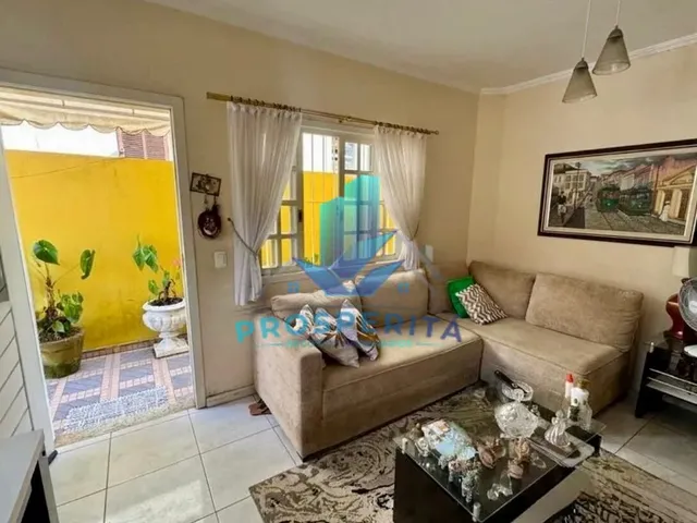 Imagem: Casa com 2 Dormitórios com Sacada À Venda