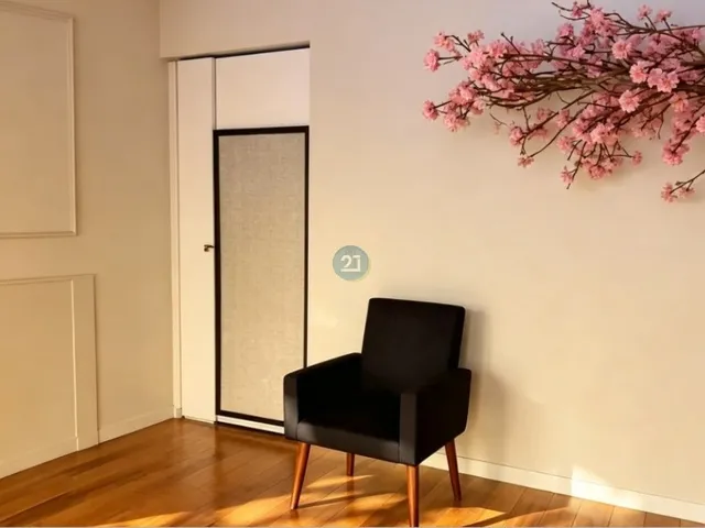 Imagem 3: Alugo ampla casa, com 04 quartos (02 suítes), 03 vagas de garagem, próxima a Beira-Mar