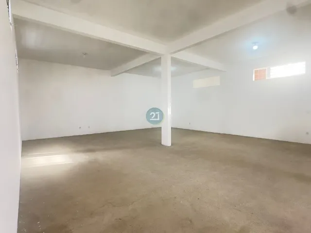 Imagem 14: Alugo galpão com 200m² e mezanino com 28m², com 03 vagas de estacionamento, no bairro