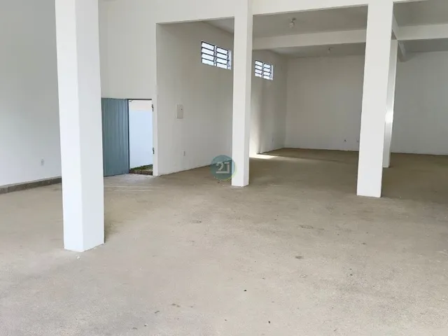 Imagem 15: Alugo galpão com 200m² e mezanino com 28m², com 03 vagas de estacionamento, no bairro