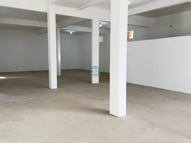Imagem 12: Alugo galpão com 200m² e mezanino com 28m², com 03 vagas de estacionamento, no bairro