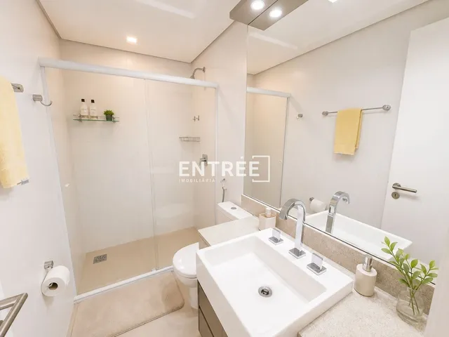 Imagem 2: Cobertura 3 Quartos (sendo 2 Suítes) e 2 Vagas livres com HB - Centro