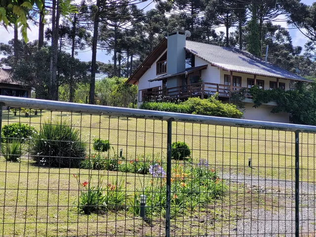 Imagem: Sítio com 6.400 m³, com uma casa imponente