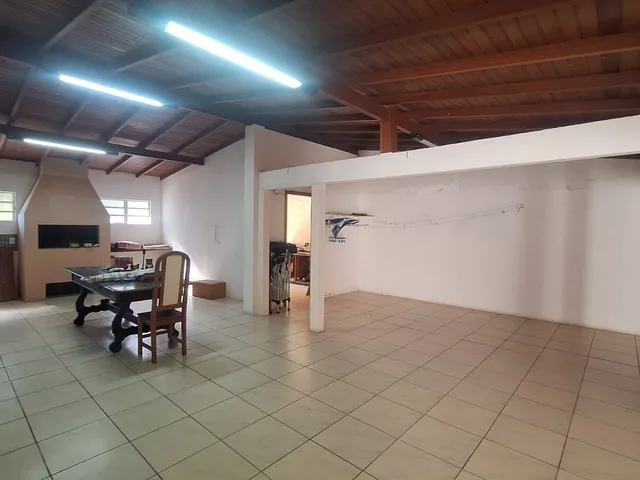 Imagem 7: Casa Térrea de 5 Dormitórios no Centro Terreno de 503 M²
