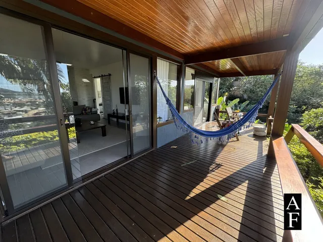Imagem 3: Casa Vista Ao Mar em Condomínio Morrinhos - Garopaba Sc