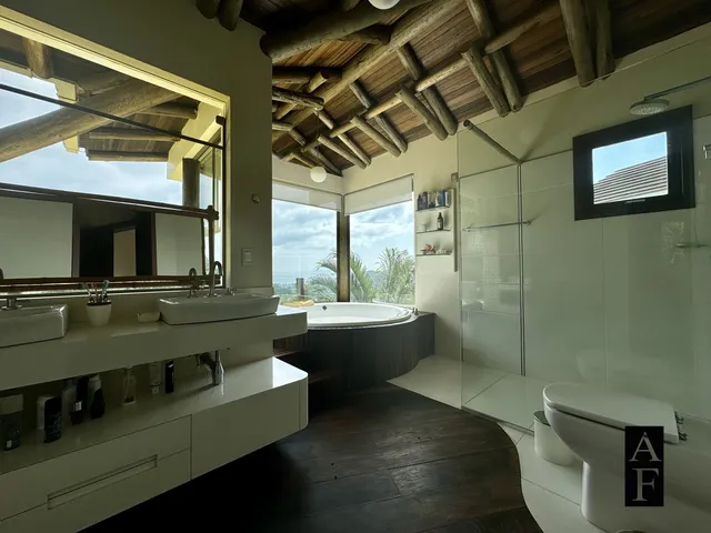 Imagem 3: Casa com Vista Ao Mar À Venda em Garopaba Sc