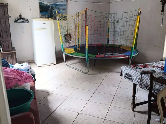 Imagem 9: Casa À Venda em Montes Claros, Centro, com 7 Quartos, 250M²