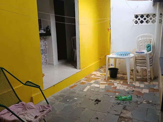 Imagem 11: Casa À Venda em Montes Claros, Centro, com 7 Quartos, 250M²