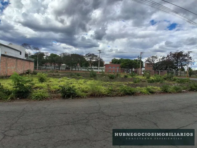 Imagem 2: TERRENO À VENDA – 450 m²