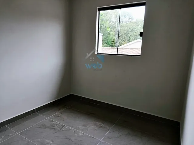 Imagem 7: Sobrados à venda na região do Rio Bonito, no Bairro Campo de Santana, com três