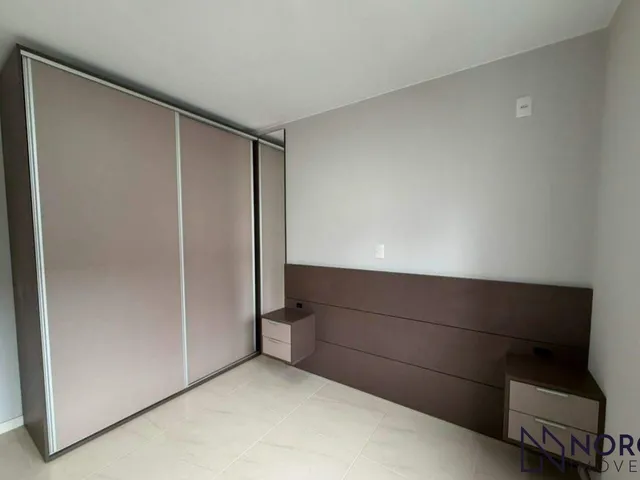 Imagem 2: Apartamento semimobiliado de 1 dormitório com garagem no Centro