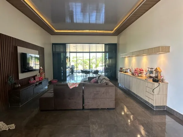Imagem 10: Casa Chácara de Alto Padrão com 4 Suítes e Piscina em Trindade