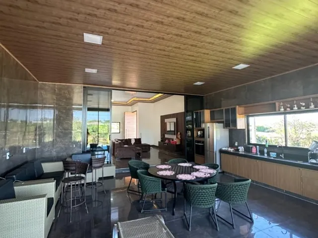 Imagem 15: Casa Chácara de Alto Padrão com 4 Suítes e Piscina em Trindade