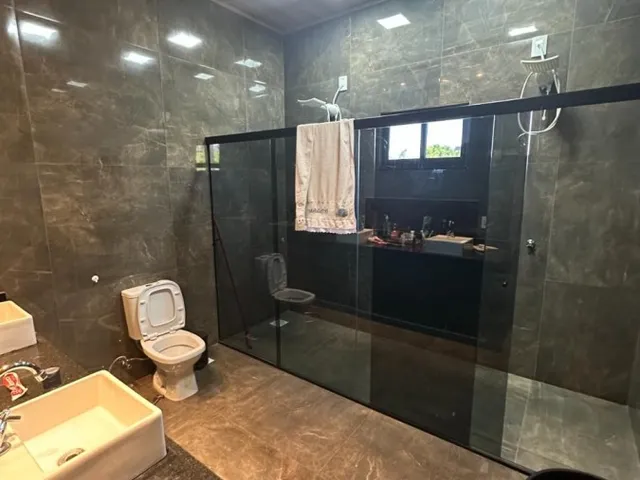 Imagem 2: Casa Chácara de Alto Padrão com 4 Suítes e Piscina em Trindade