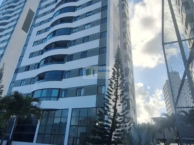 Imagem: O apartamento possui 4 Dormitórios, 1 Suíte, 3 Banheiros,