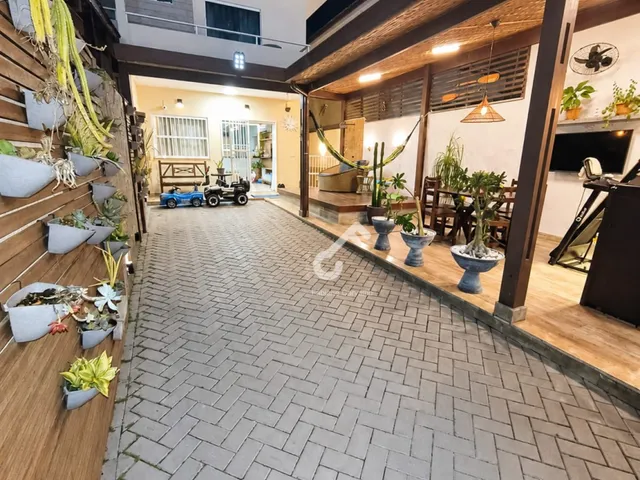 Imagem 2: ESTRADA DO COCO, Abrantes. Duplex PORTEIRA FECHADA composta de 2 suítes, piscina com